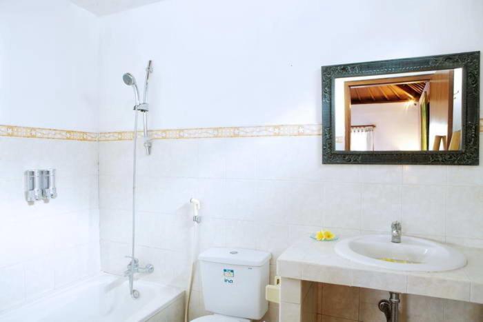 Yuli Bungalows Kuta Lombok Exteriör bild